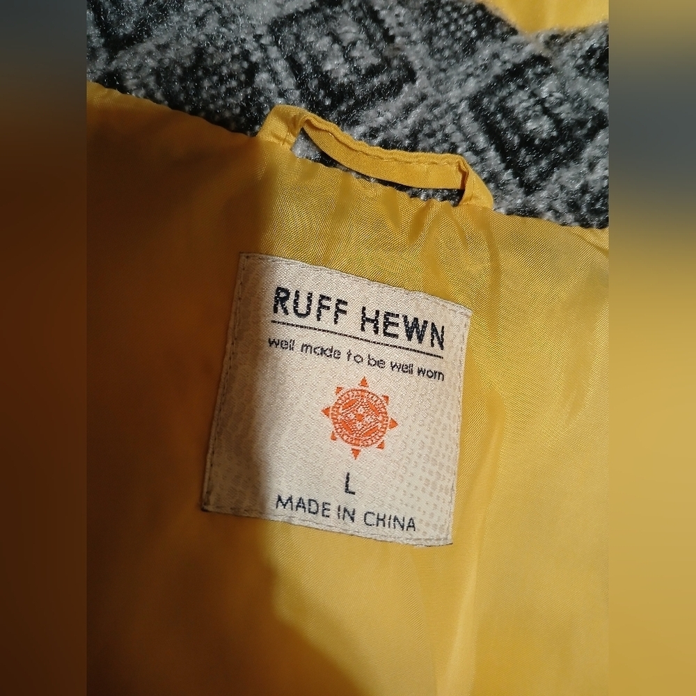 Ruff Hewn Yellow Puffer Vest Large Cozy Outdoors - Picture 4 of 4